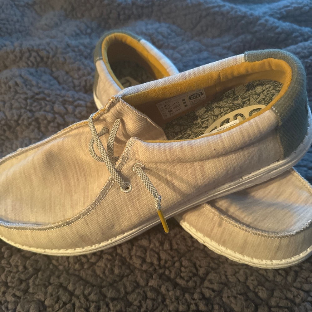 Hey Dude Wally Jersey size 13